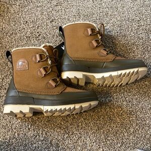 Women’s Sorel Winter boots Size 8 Insulated and waterproof